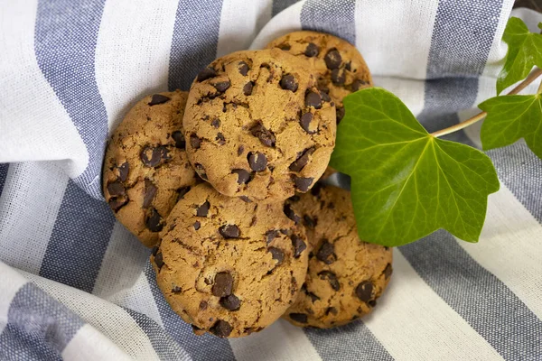 Uma Vista Superior Deliciosos Biscoitos Chocolate Pano — Fotografia de Stock