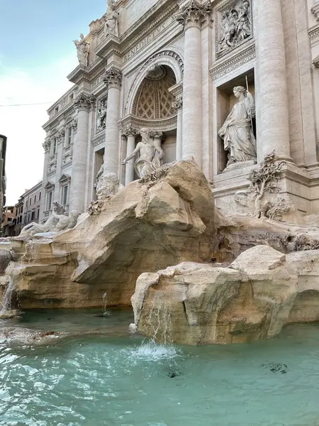 Gyönyörű Kilátás Nyílik Híres Trevi Szökőkútra Rómában Olaszországban — Stock Fotó