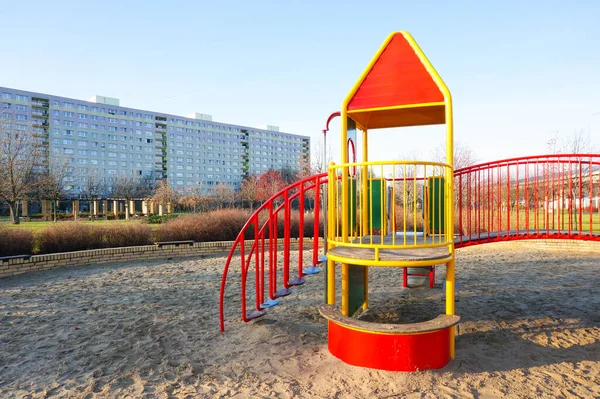Pedaço Equipamento Escalada Parque Infantil Por Blocos Apartamentos — Fotografia de Stock