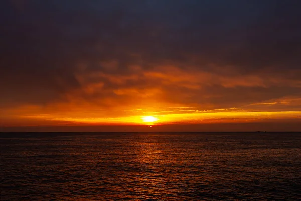 夕阳西下的大海 — 图库照片