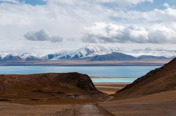 Μια Μαγευτική Θέα Της Ιερής Λίμνης Στο Θιβέτ — Φωτογραφία Αρχείου