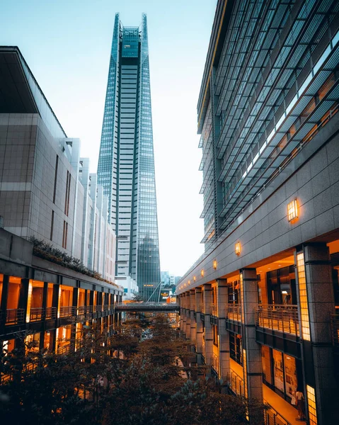 Cenário Urbano Torre Arranha Céu Moderno Contra Céu Limpo Taiwan — Fotografia de Stock