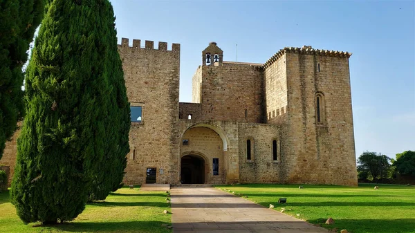 Crato Portugal 2021 Monasterio Pousada Mosteiro Crato Pueblo Flor Rosa —  Fotos de Stock