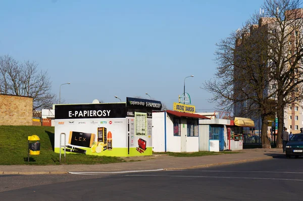 Poznan Pologne Juin 2015 Une Rangée Petits Commerces Près Une — Photo