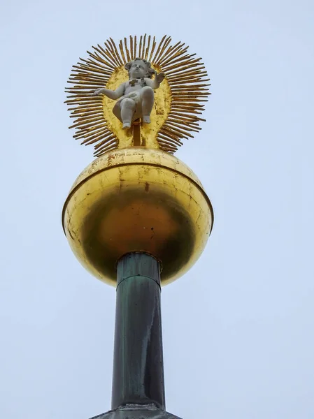 Tiro Ângulo Baixo Uma Estátua — Fotografia de Stock