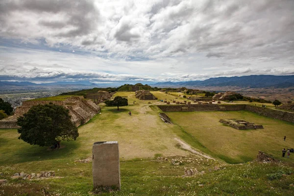 Csendes Kilátás Nyílik Monte Alban Egy Nagy Prekolumbiai Régészeti Lelőhely — Stock Fotó