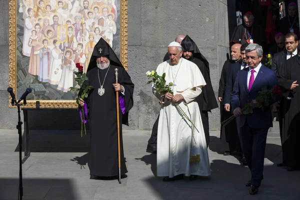 Yerevan Armenia Június 2016 Pápa Ferenc Látogató Örmény Tzitzernakaberd Népirtás — Stock Fotó