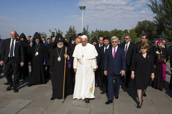 Yerevan Armenia Június 2016 Pápa Ferenc Látogató Örmény Tzitzernakaberd Népirtás — Stock Fotó