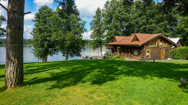 Trakai Lituania Lug 2019 Una Vecchia Casa Legno Alberi Verdi — Foto Stock