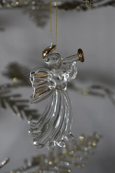 Ángel Árbol Navidad Cristal Colgando Con Adorno Oro Brillante Fondo — Foto de Stock