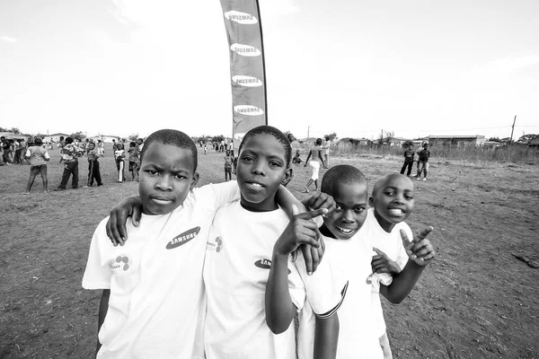 Joanesburgo África Sul Agosto 2021 Crianças Africanas Jovens Posando Para — Fotografia de Stock