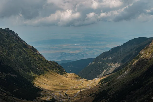 Πέρασμα Transfagarasan Στα Νότια Καρπάθια Όρη Ρουμανία Και Τον Συννεφιασμένο — Φωτογραφία Αρχείου