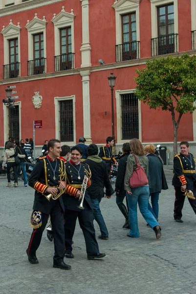 Sevilla Hiszpania Marca 2009 Członkowie Zespołu Przechadzają Się Plaza San — Zdjęcie stockowe