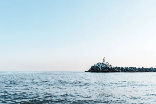 Céu Azul Sobre Mar Capturado Barco — Fotografia de Stock