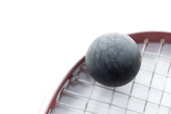 Närbild Ett Tennisracket Och Boll — Stockfoto