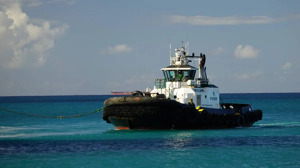 Kapolei United States Aug 2021 Tugboat Ilani Helping Guide Bulk — Stock Photo, Image