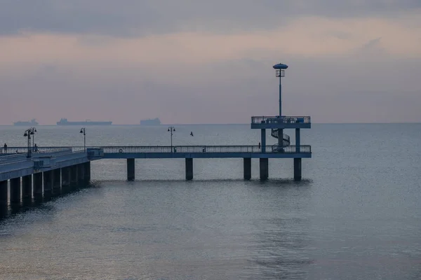 Горизонтальный Снимок Красивого Природного Вида Мост Океане — стоковое фото