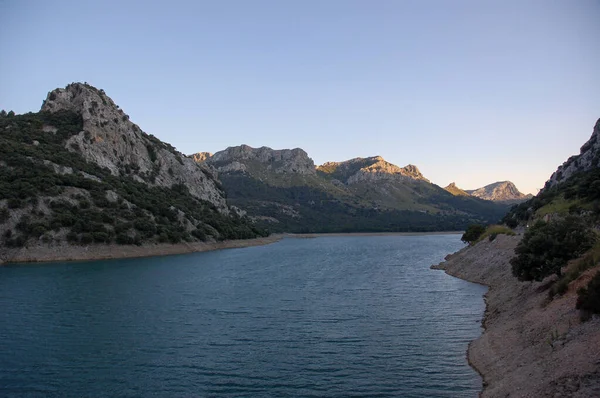 Krásné Tmavě Modré Jezero Horách Mallorky Španělsko — Stock fotografie