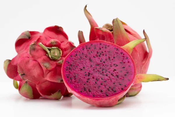 Rosa Pitahaya Eller Drake Frukt Isolerad Vit Bakgrund Med Kopia — Stockfoto