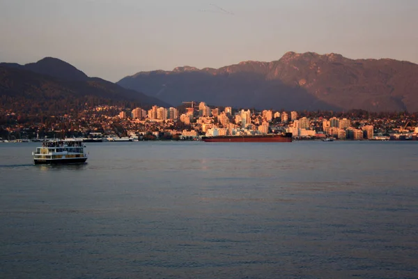 Vancouver Kanada September 2021 Die Wunderschöne Küstenstadt Mit Hügeln Hintergrund — Stockfoto