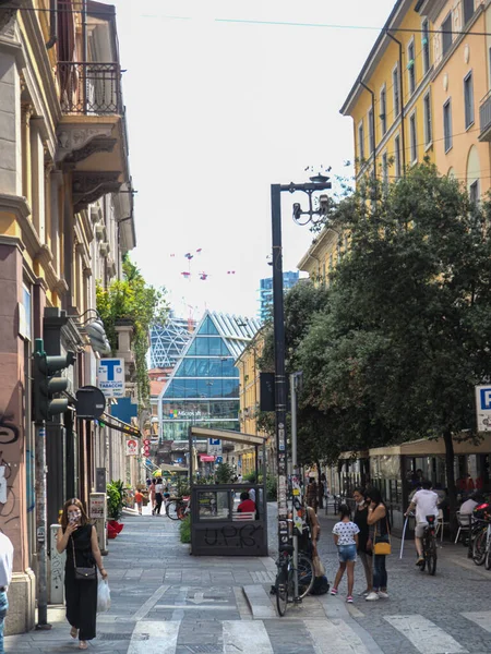 Milano Olaszország 2021 Augusztus Helyiek Turisták Utcákon Sétálnak Kínai Negyed — Stock Fotó