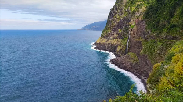 Eine Wunderschöne Landschaft Der Brautschleierfälle Veu Noiva Bei Ponta Poiso — Stockfoto