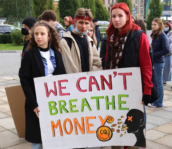 Cracow Poland 2021年9月24日閲覧 クラクフだ ポーランドだ 気候のための青年のストライキ — ストック写真