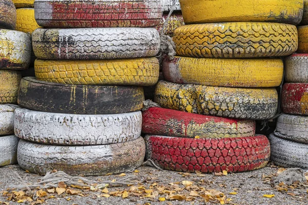 Textured Fence Made Colorful Old Waste Car Tires — Stock Photo, Image