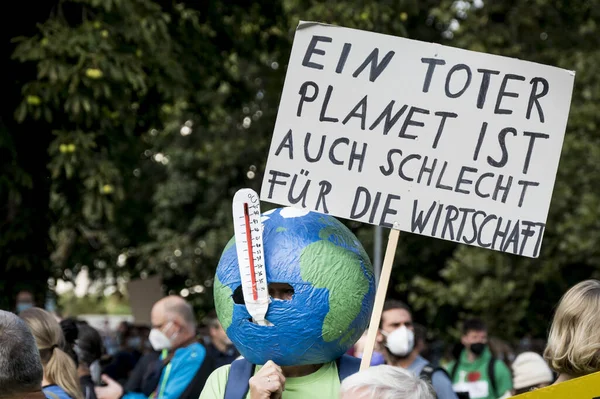 ドイツ シュトゥターガート 2021年9月24日 パリ気候合意及び石炭段階的廃止に準拠した 地球温暖化に対する将来の実証及び気候変動のストライキのための金曜日 — ストック写真