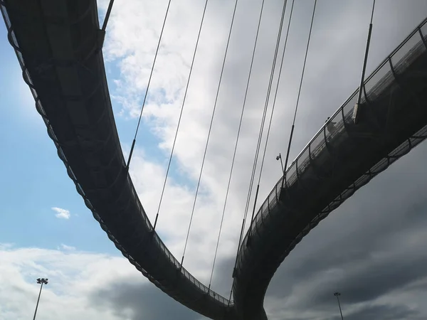 Tiro Baixo Ângulo Ponte Del Mare Varrendo Ponte Curvácea Contra — Fotografia de Stock