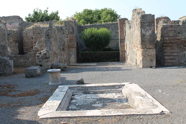 Ősi Kőépület Romjai — Stock Fotó