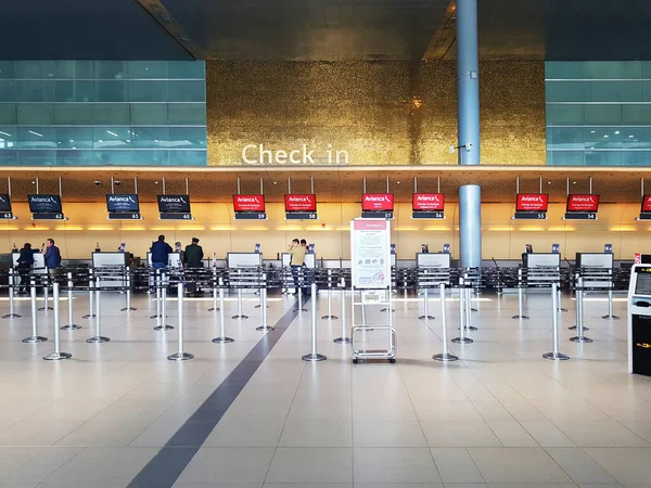 Bogota Colombia Marzo 2018 Primer Plano Dentro Del Aeropuerto Dorado —  Fotos de Stock