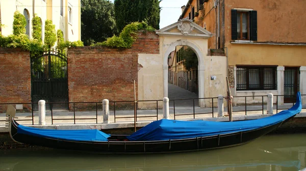 Veduta Panoramica Una Barca Nel Fiume Venezia — Foto Stock