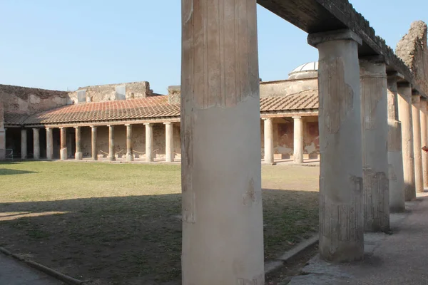 Ancient Stone Building Ruins Columns — Stock Photo, Image