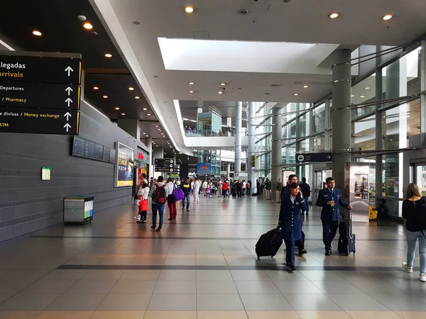 Bogota Colombia Marzo 2018 Primer Plano Dentro Del Aeropuerto Dorado —  Fotos de Stock