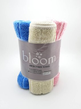 MANILA, PH - OCT 17 - Çiçek yüzlü mikrofiber havlu 17 Ekim 2020, Manila, Filipinler.