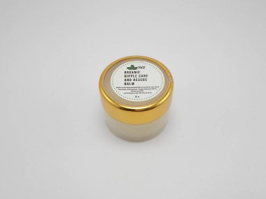 MANILA, PH - OCT 17 - 17 Ekim 2020 tarihinde Manila, Filipinler 'de MQt organik meme ucu bakımı ve kurtarma kremi.