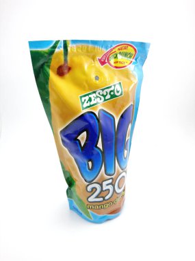 MANILA, PH - OCT 21 - 21 Ekim 2020 'de Manila, Filipinler' de 200 büyük mango suyu.