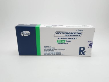 MANILA, PH - OCT 5 - Pfizer azitromycin dihidrat zithromax antibakteriyel tablet kutusu 5 Ekim 2020 tarihinde Manila, Filipinler.