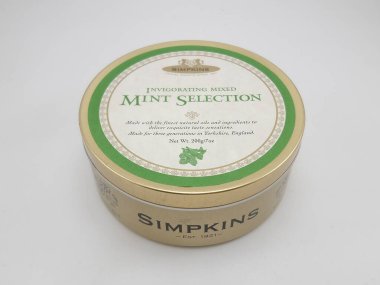 MANILA, PH - OCT 5 - 5 Ekim 2020 'de Filipinler, Manila' da karışık naneli şeker seçimi.