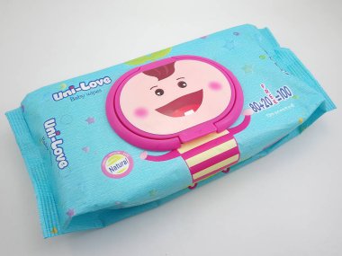 MANILA, PH-OCT 6 - 6 Ekim 2020 'de Filipinler, Manila' da üniversite ıslak mendil seviyor.