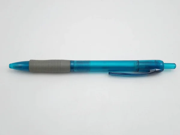 Üzerinde Düğme Olan Mavi Mekanik Kalem — Stok fotoğraf