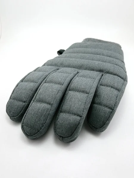 黑色冬手手套用来抵御寒冷天气 — 图库照片