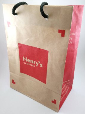 MANILA, PH - 27 Ekim 2020 'de Manila, Filipinler' de Henry 'nin fotoğraf makinesi kese kağıdı.