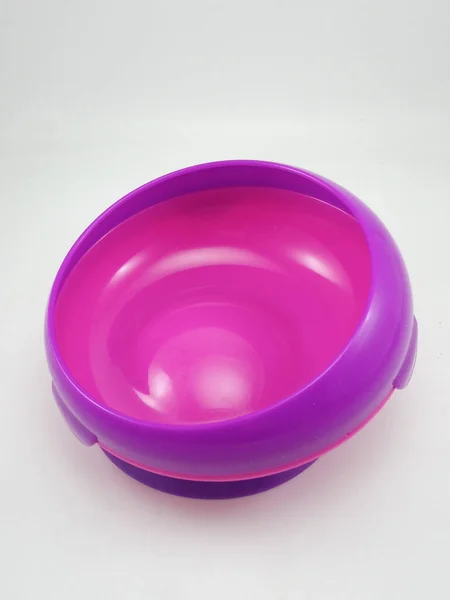 紫色和粉色小婴儿碗 底部有吸力 — 图库照片