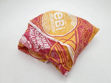 MANILA, PH - OCT 27 - McDonalds ebi burger 27 Ekim 2020, Manila, Filipinler.