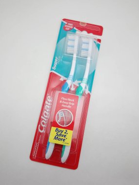 MANILA, PH - 27 Ekim 2020 'de Manila, Filipinler' de Colgate süper esnek diş fırçası.