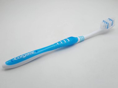 MANILA, PH - OCT 27 - Colgate süper esnek mavi diş fırçası 27 Ekim 2020, Manila, Filipinler.
