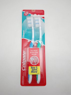 MANILA, PH - 27 Ekim 2020 'de Manila, Filipinler' de Colgate süper esnek diş fırçası.