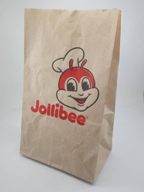 MANILA, PH - OCT 27 - Jollibee kahverengi kağıt torbası 27 Ekim 2020, Manila, Filipinler.